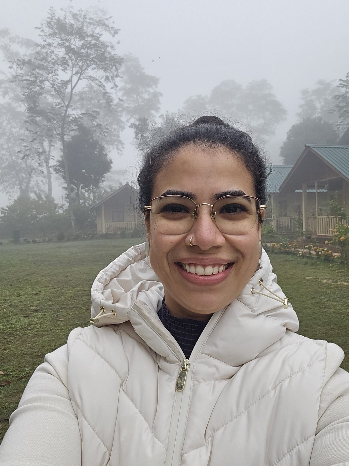 Portrait of Prachi Srivastava, founder of Stapoo, smiling outdoors